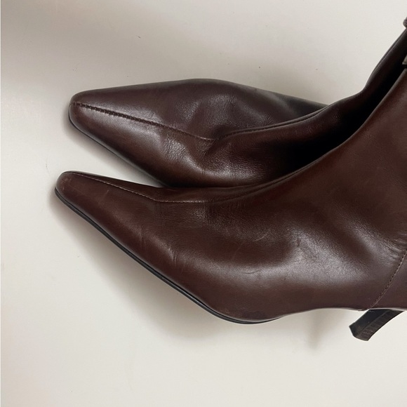 Anne Klein Leather Rich Brown Kitten Heeled Boots Chic Classy Workwear Preppy - Picture 3 of 16